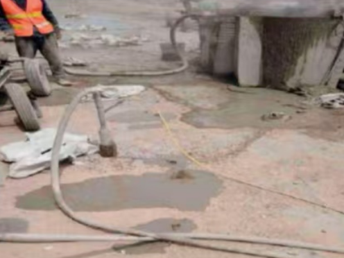 邵阳水泥混凝土路面板底注浆技术 路面脱空注浆整治方案